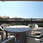 Maja 221 * Pula