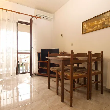 Maja 221 Апартаменти Пула