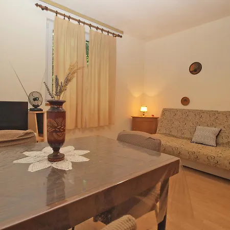Maja 221 Apartmán *