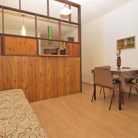 Maja 221 Apartmán *