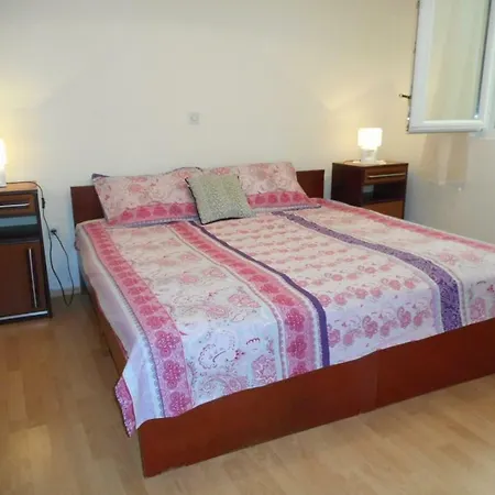 Maja 221 Apartmán Pula